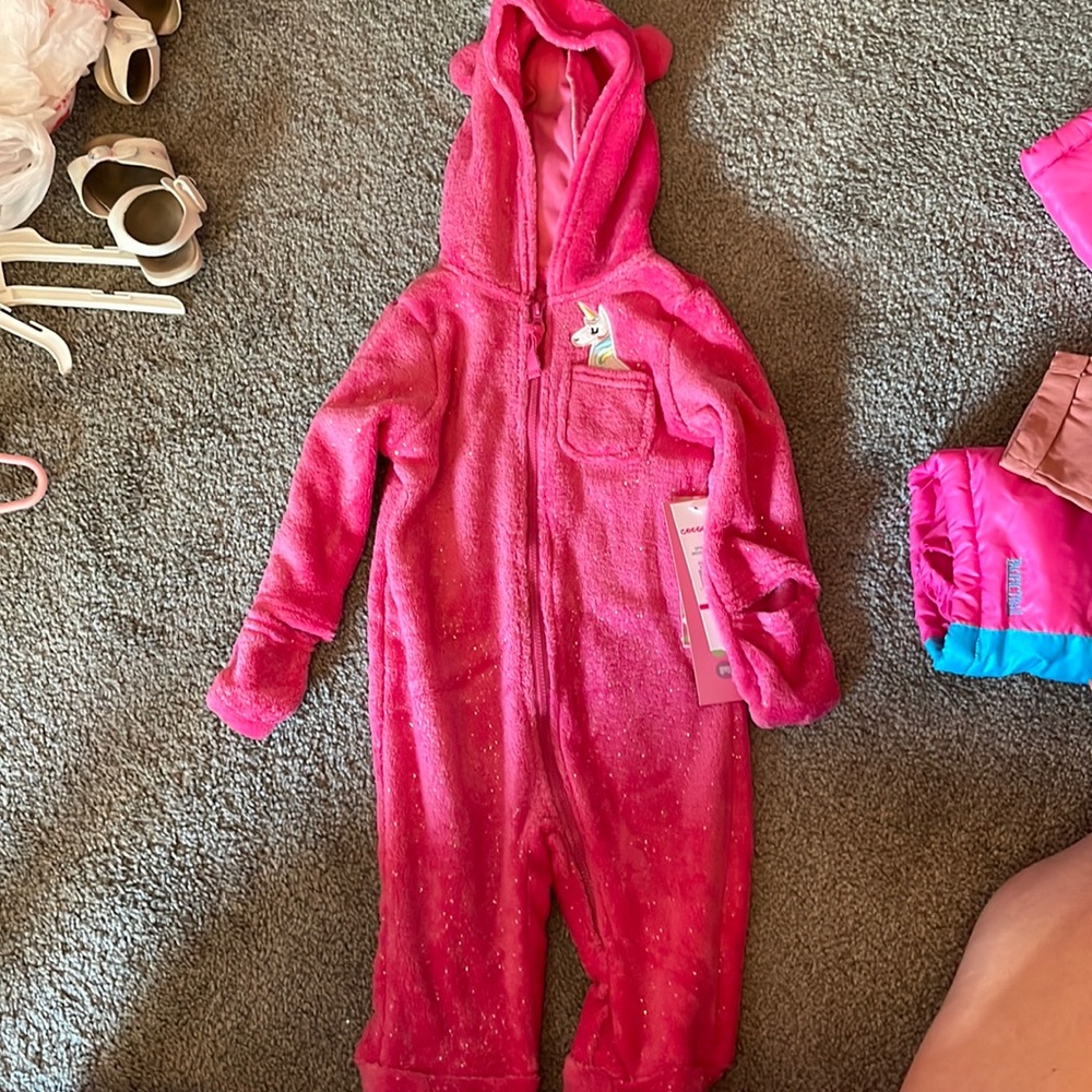 Brand new unicorn footsie sleeper 💚